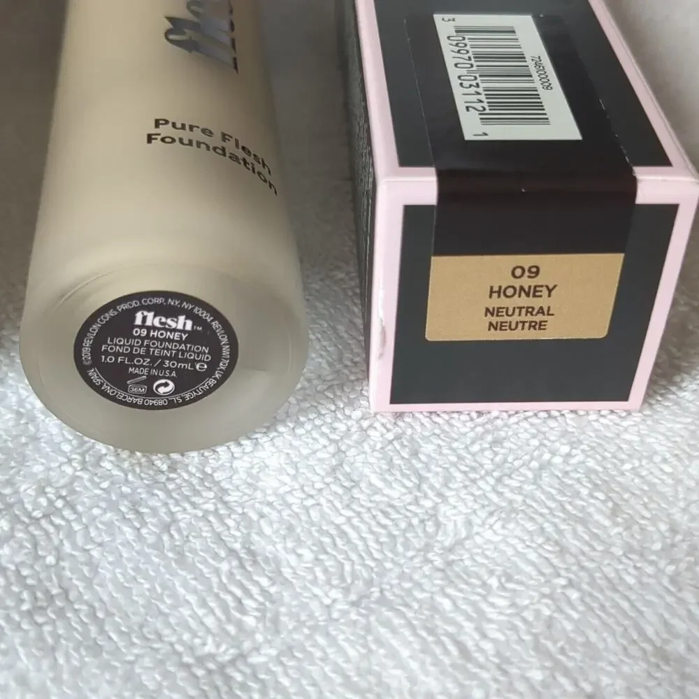 FLESH‎ Pure Flesh Liquid Foundation Lot 09 HONEY NEUTRAL Skin Clean NIB Lot of 2